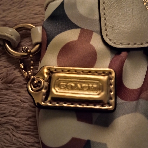 Coach multi color op art monogram Sateen wristlet - Picture 4 of 8